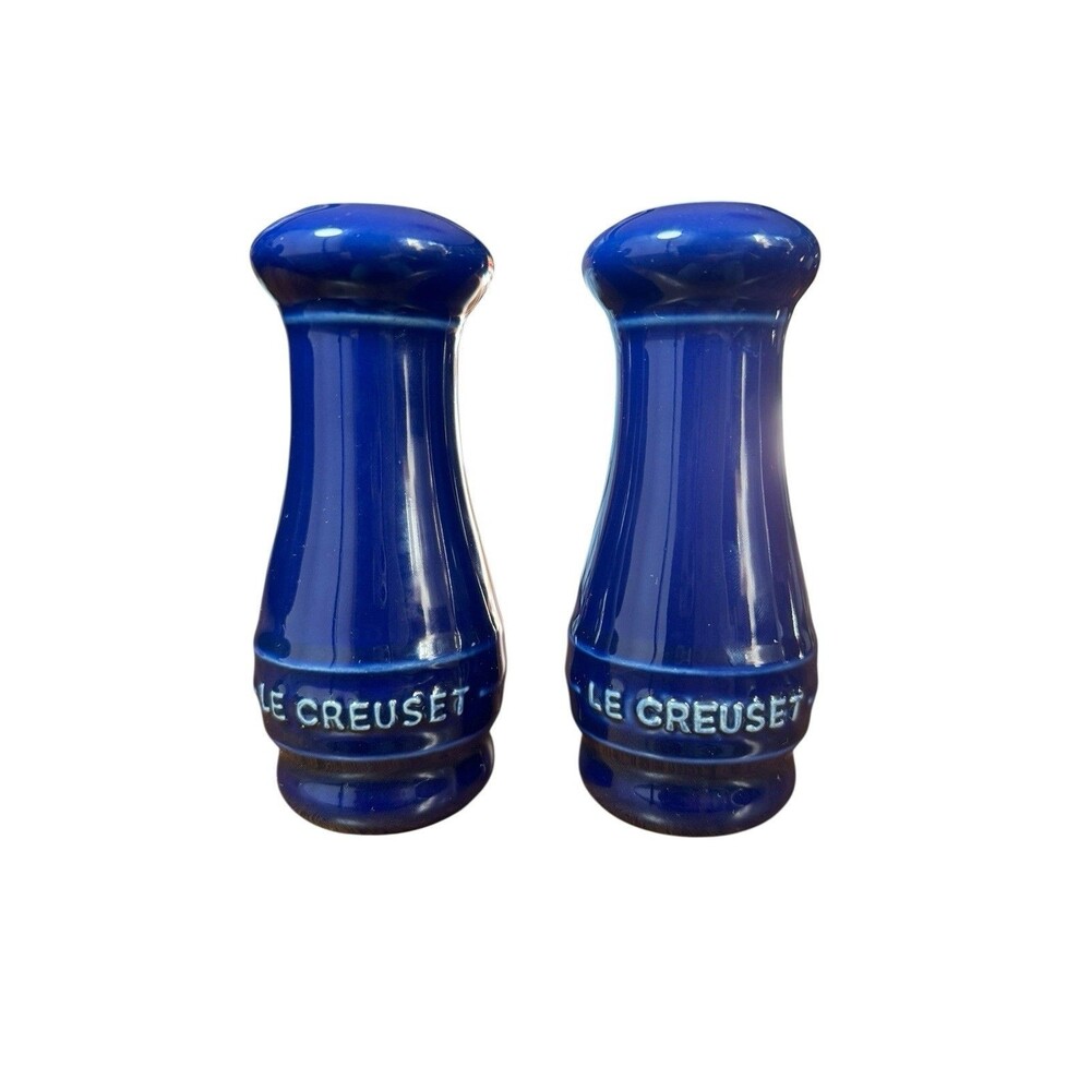 Le Creuset Stoneware Salt & Pepper Shakers Cobalt Blue 4.75”